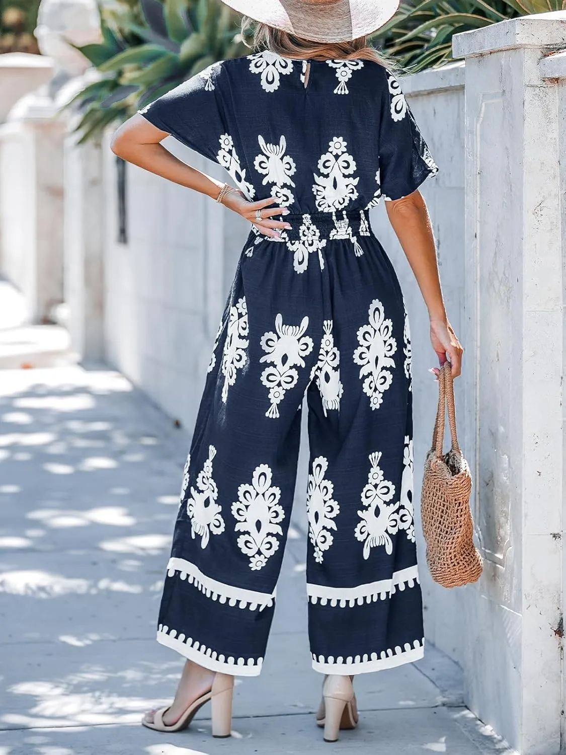 CUPSHE Women Paisley Summer Jumpsuits Beach Vacation V Neck Short Sleeve Smocked High Waist Wid Leg Jumpsuit with Pockets