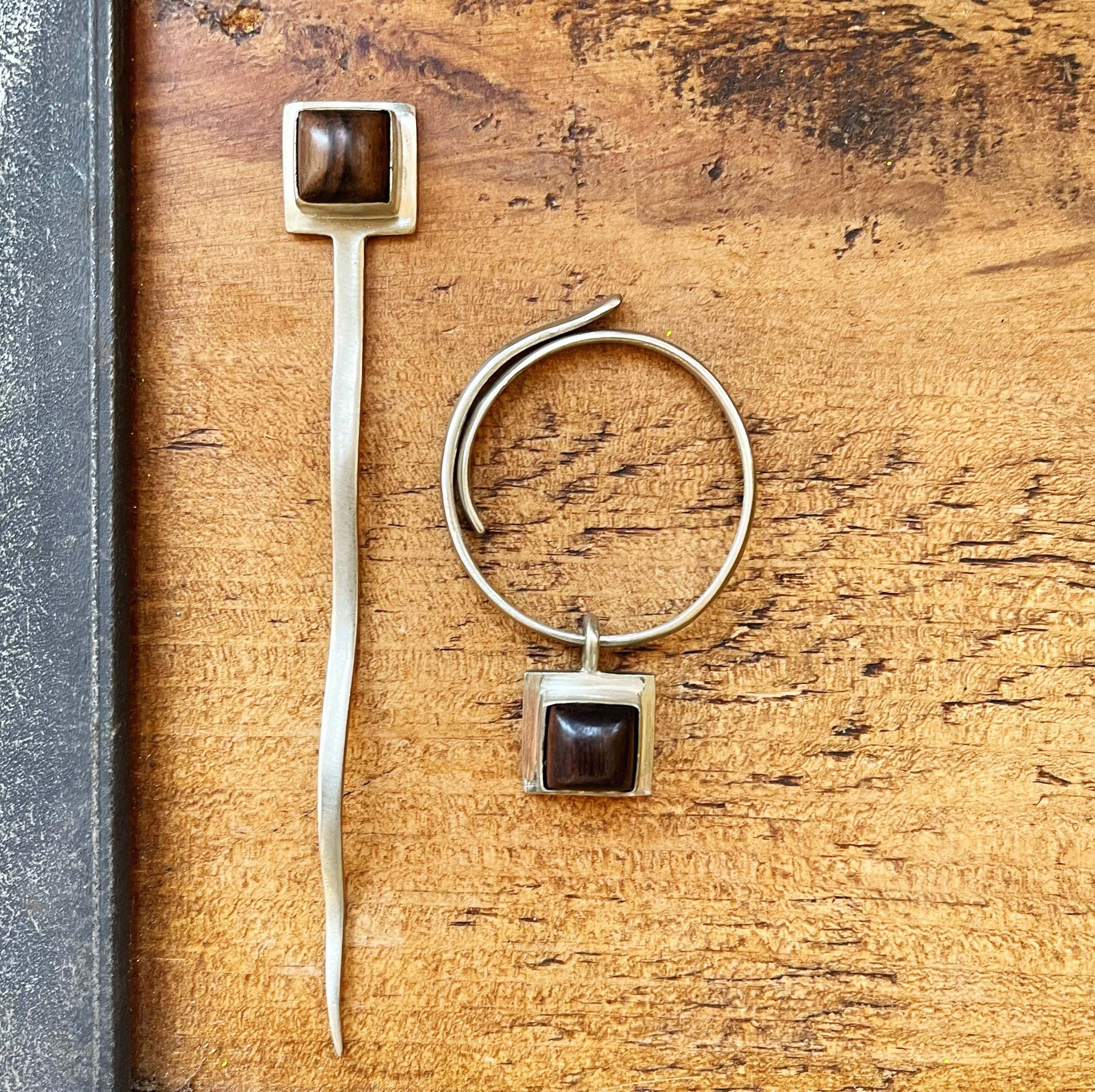 Rosewood Charm Shawl Pin